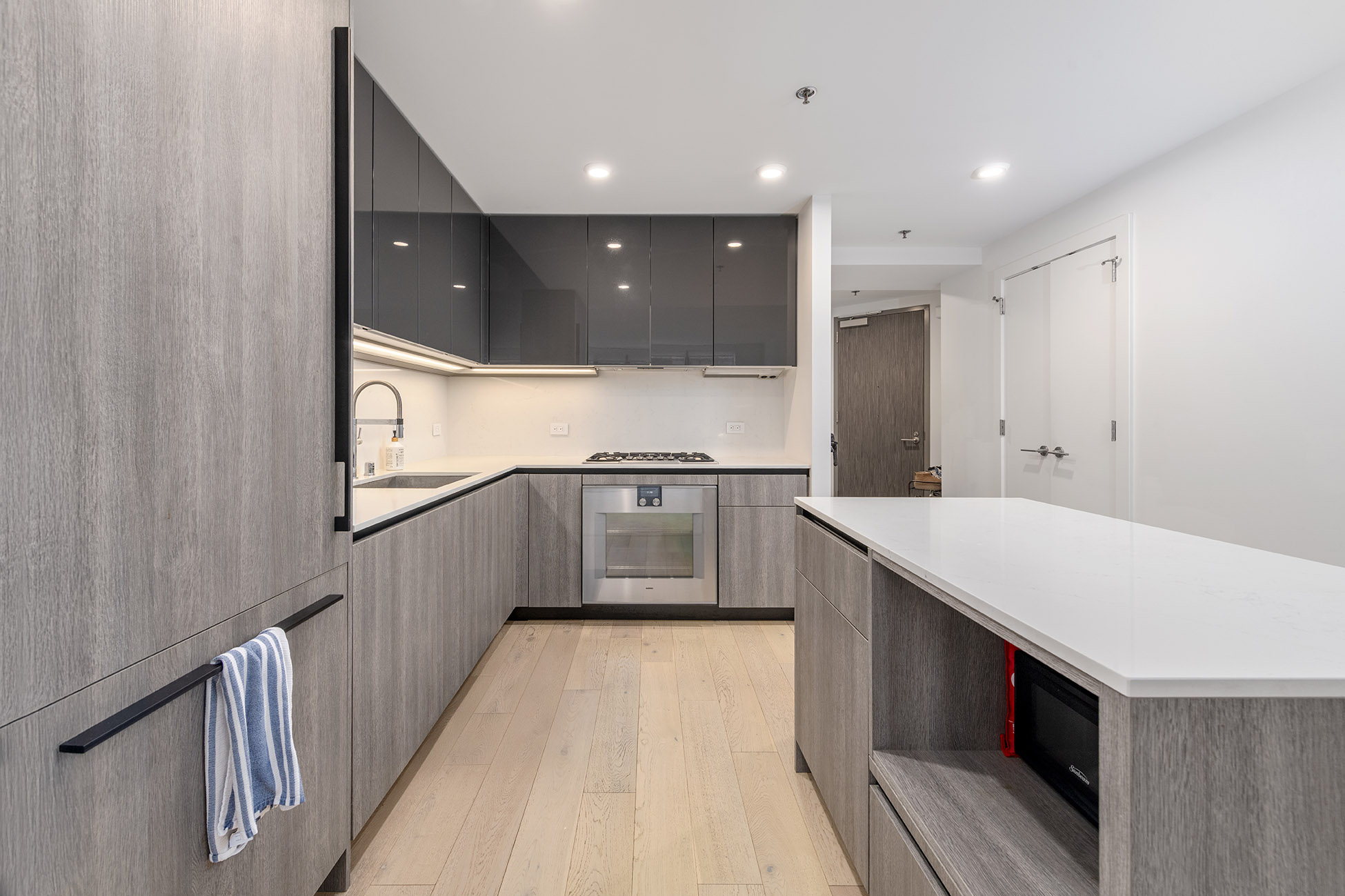 Lumina - 338 Main Street, 7H